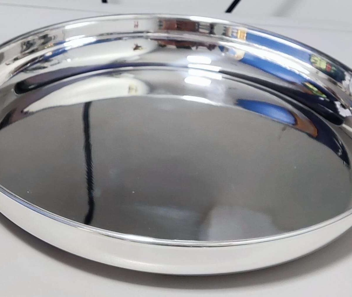 Elegance in Simplicity: The Plain Silver Plate