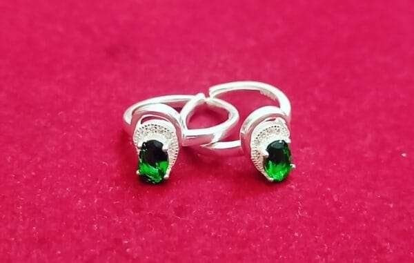 Elegant Green Stone Bichiya for Every Occasion