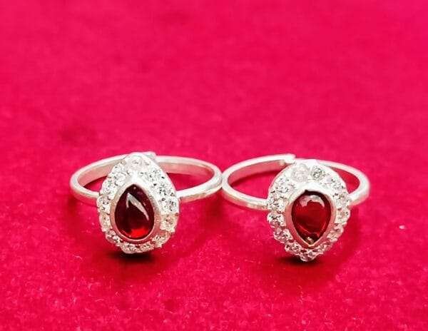 Elegant Red Stone Oval Shape Silver Bichiya