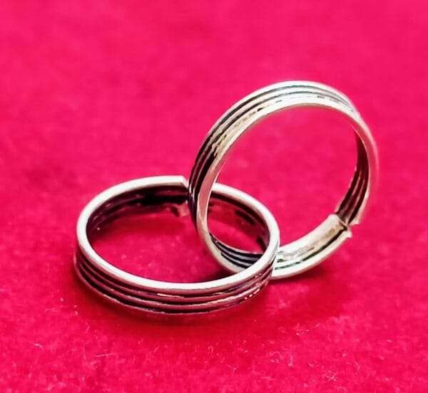 Discover the Elegance of Simple Toe Silver Rings