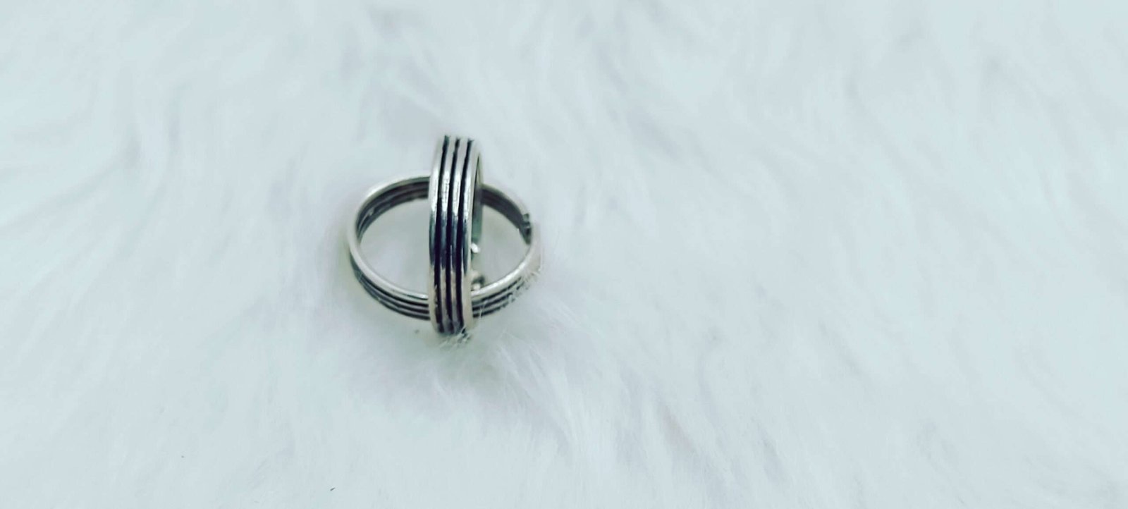 Discover the Elegance of Simple Toe Silver Rings