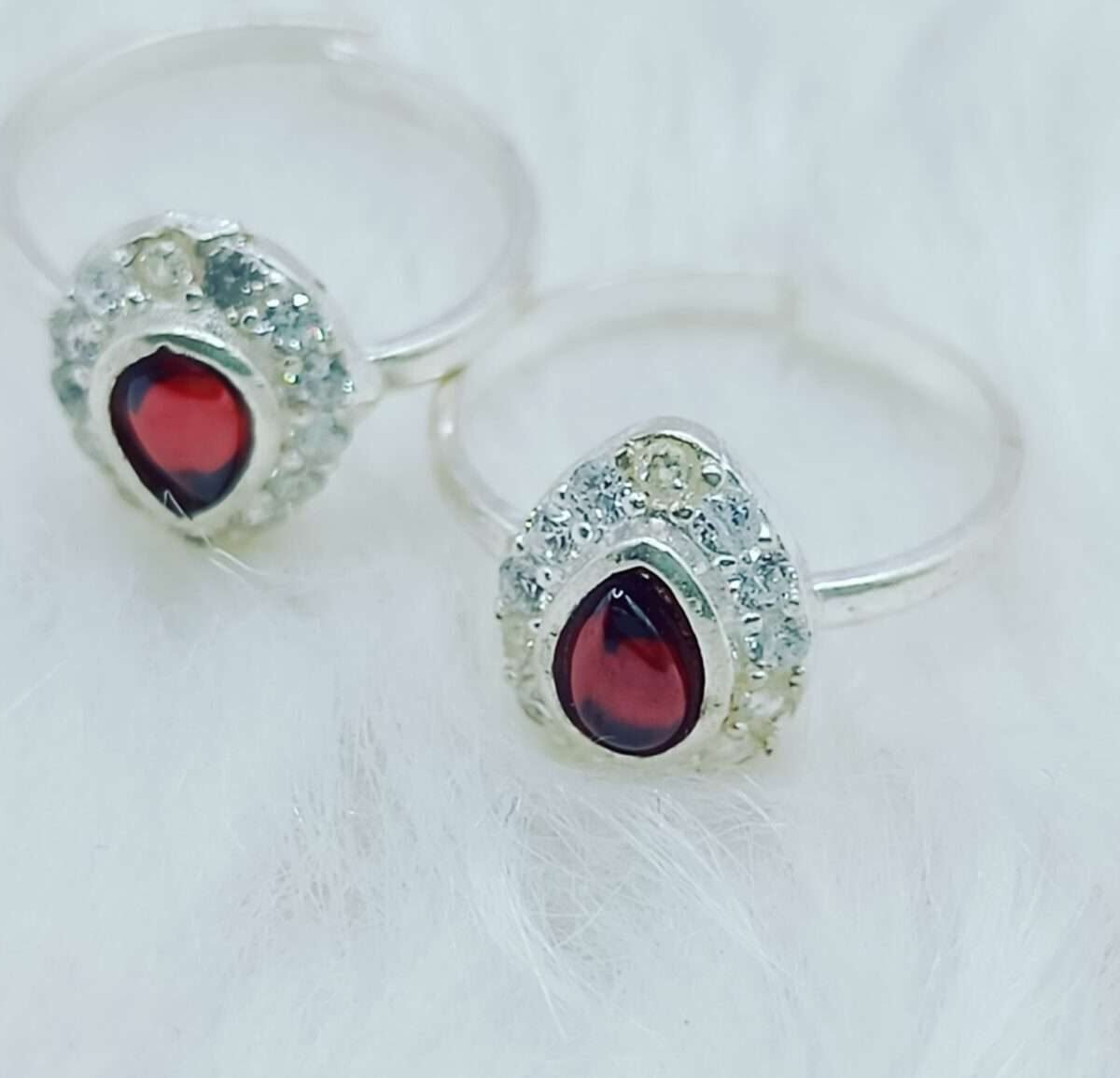 Elegant Red Stone Oval Shape Silver Bichiya