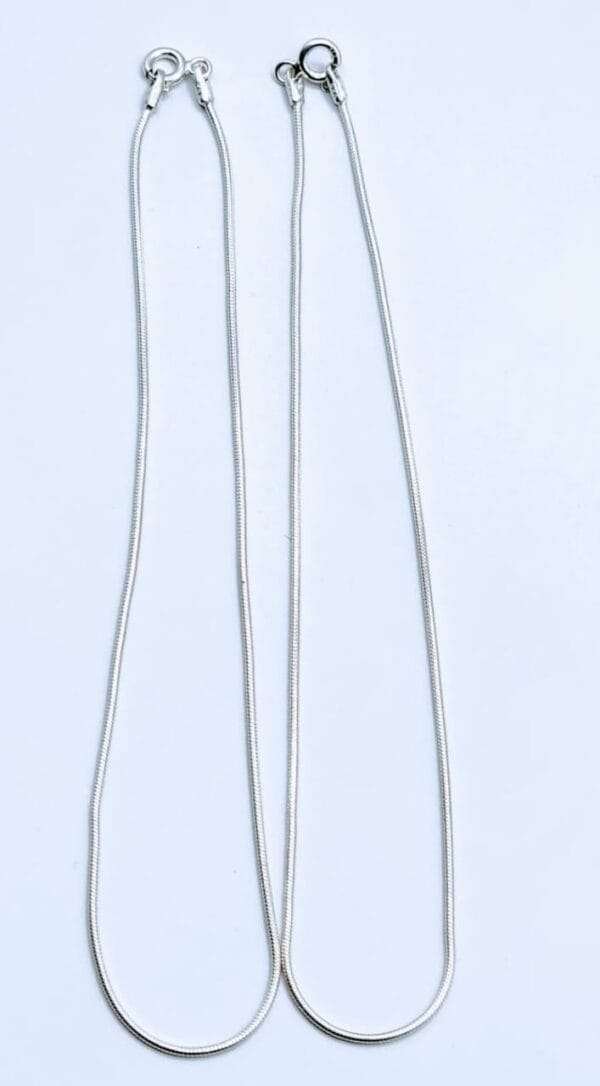 Elegant 92.5 Silver Plain Snake Payal: A Timeless Accessory