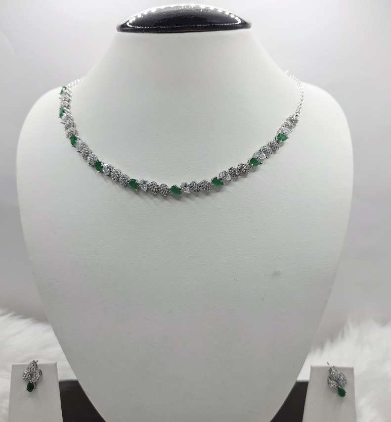 92.5 Silver Emerald Stone Necklace Set
