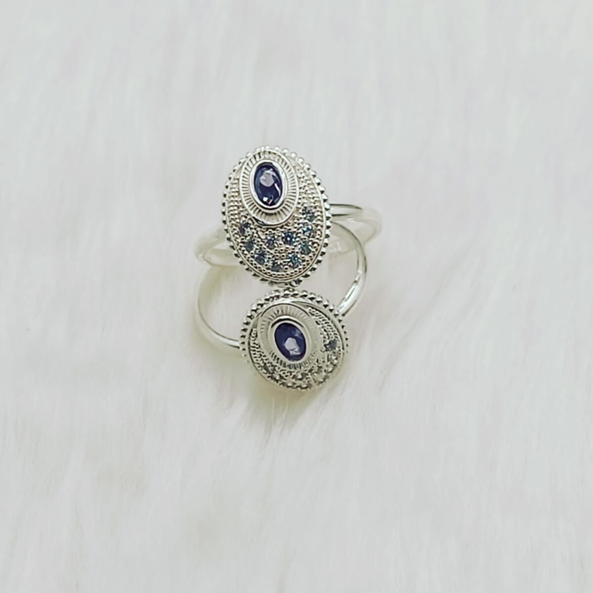 Elegant Silver Purple Stone Toe Bichiya